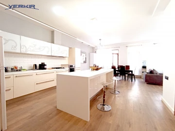 Apartments Code: 10+405450