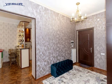 Apartments Code: 10+308153