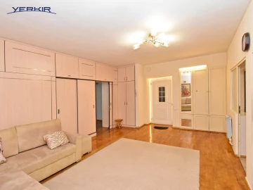 Apartments Code: 5+319422