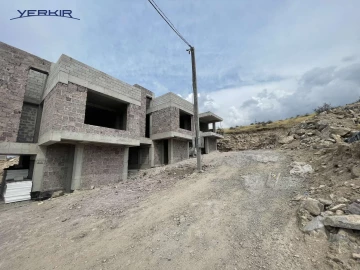 Houses Code: 5+512042