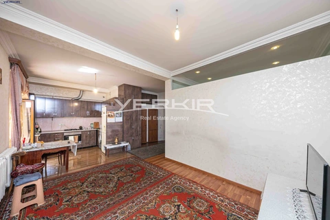 Apartments Code: 5+2559343