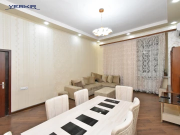 Բնակարաններ Կոդ` 5+221333