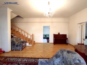 Houses Code: 10+508735