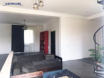 Առանձնատներ Կոդ` 5+50093