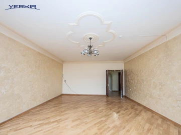 Houses Code: 3+513404