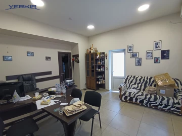 Commercial properties Code: 9+917547