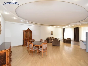 Apartments Code: 5+407711