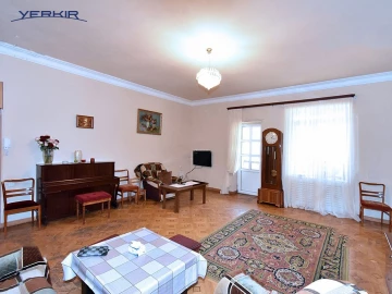 Apartments Code: 10+308330