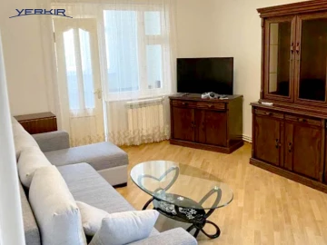 Բնակարաններ Կոդ` 10+210756