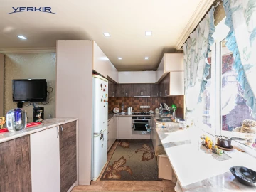 Houses Code: 8+521154