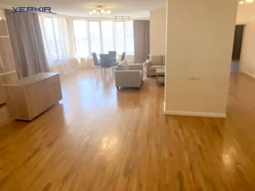 Apartments Code: 10+302410