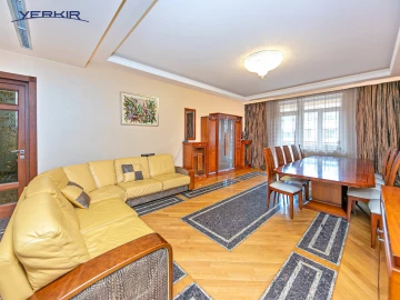 Բնակարաններ Կոդ` 5+317840