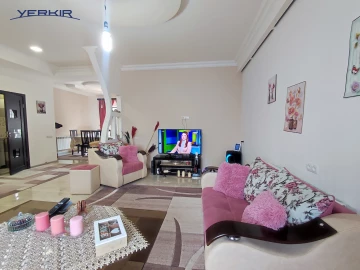 Houses Code: 4+515956