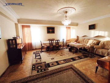 Apartments Code: 8+814663