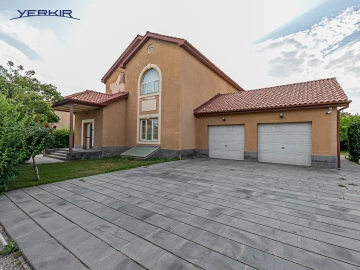 Houses Code: 5+519027