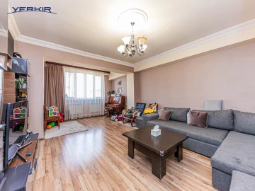 Բնակարաններ Կոդ` 5+314882