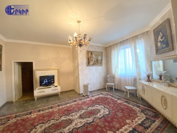 Apartments Code: 5+22438