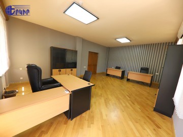 Commercial properties Code: 3+702185