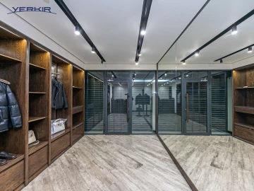 Commercial properties Code: 8+921225