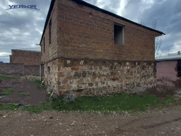 Houses Code: 2+516867