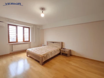 Բնակարաններ Կոդ` 10+305740