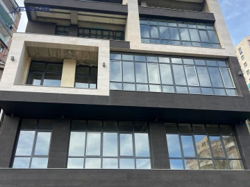 Կոմերցիոն Տարածքներ Կոդ` 3+915252