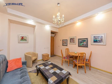 Apartments Code: 8+218992