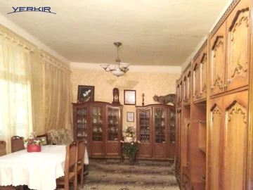 Առանձնատներ Կոդ` 9+50023