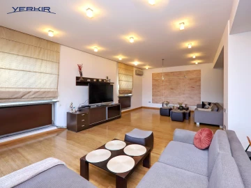 Houses Code: 9+511232