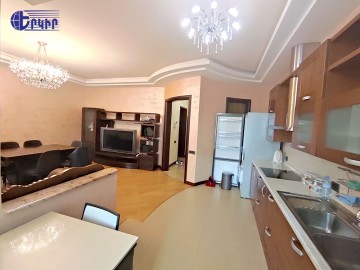 Բնակարաններ Կոդ` 5+33373