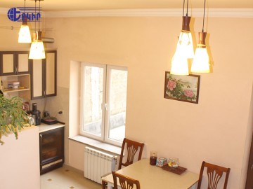 Առանձնատներ Կոդ` 9+50125