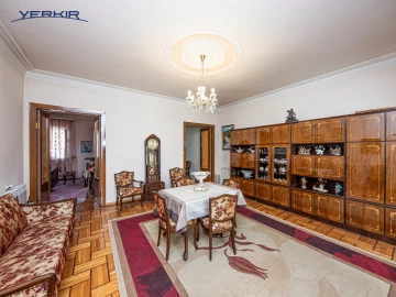 Houses Code: 4+505651