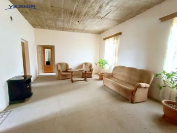 Houses Code: 9+510385