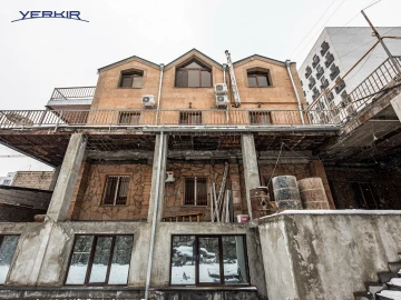 Առանձնատներ Կոդ` 9+515843