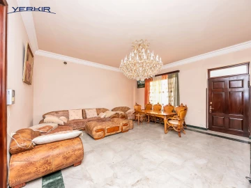 Houses Code: 3+516195