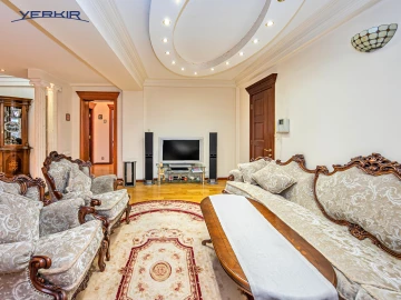 Բնակարաններ Կոդ` 10+316111