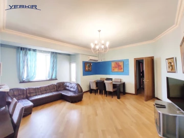 Apartments Code: 10+418677