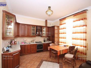 Houses Code: 10+50086