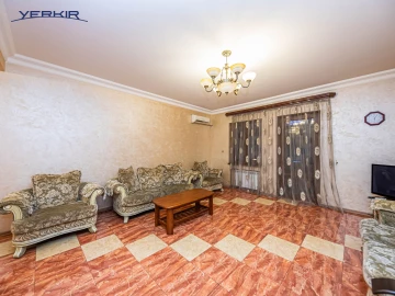 Apartments Code: 5+314879