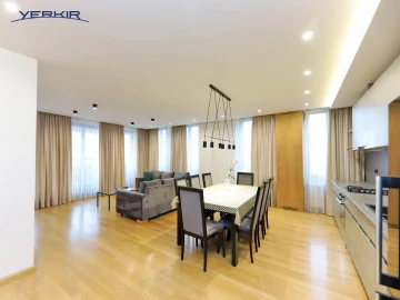 Բնակարաններ Կոդ` 5+312443