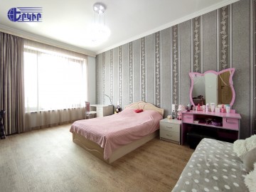 Houses Code: 4+503077