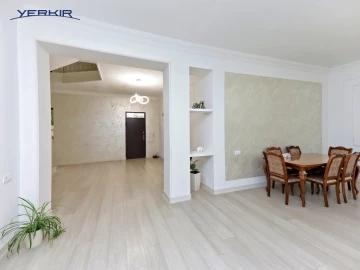 Houses Code: 8+50651