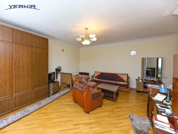 Բնակարաններ Կոդ` 3+110821