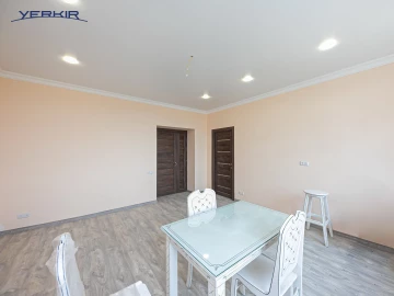 Առանձնատներ Կոդ` 8+505976