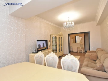 Բնակարաններ Կոդ` 5+321180