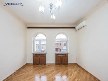 Houses Code: 3+513404