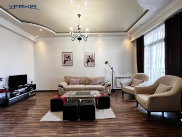 Բնակարաններ Կոդ` 7+215112