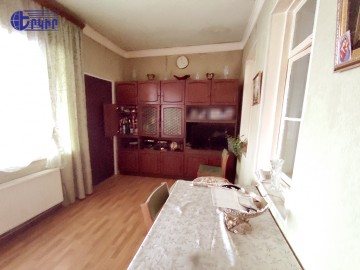 Houses Code: 5+50617