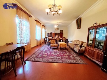 Houses Code: 3+50339