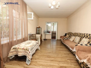 Բնակարաններ Կոդ` 5+219872